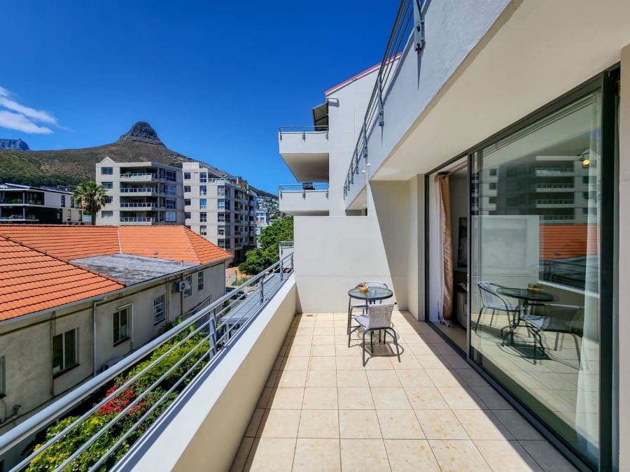 2 Bedroom Property for Sale in Sea Point Western Cape